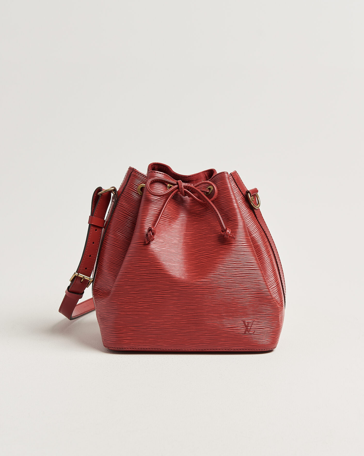 Men | Pre-Owned & Vintage Bags | Louis Vuitton Pre-Owned | Petit Noé Epi Leather Red