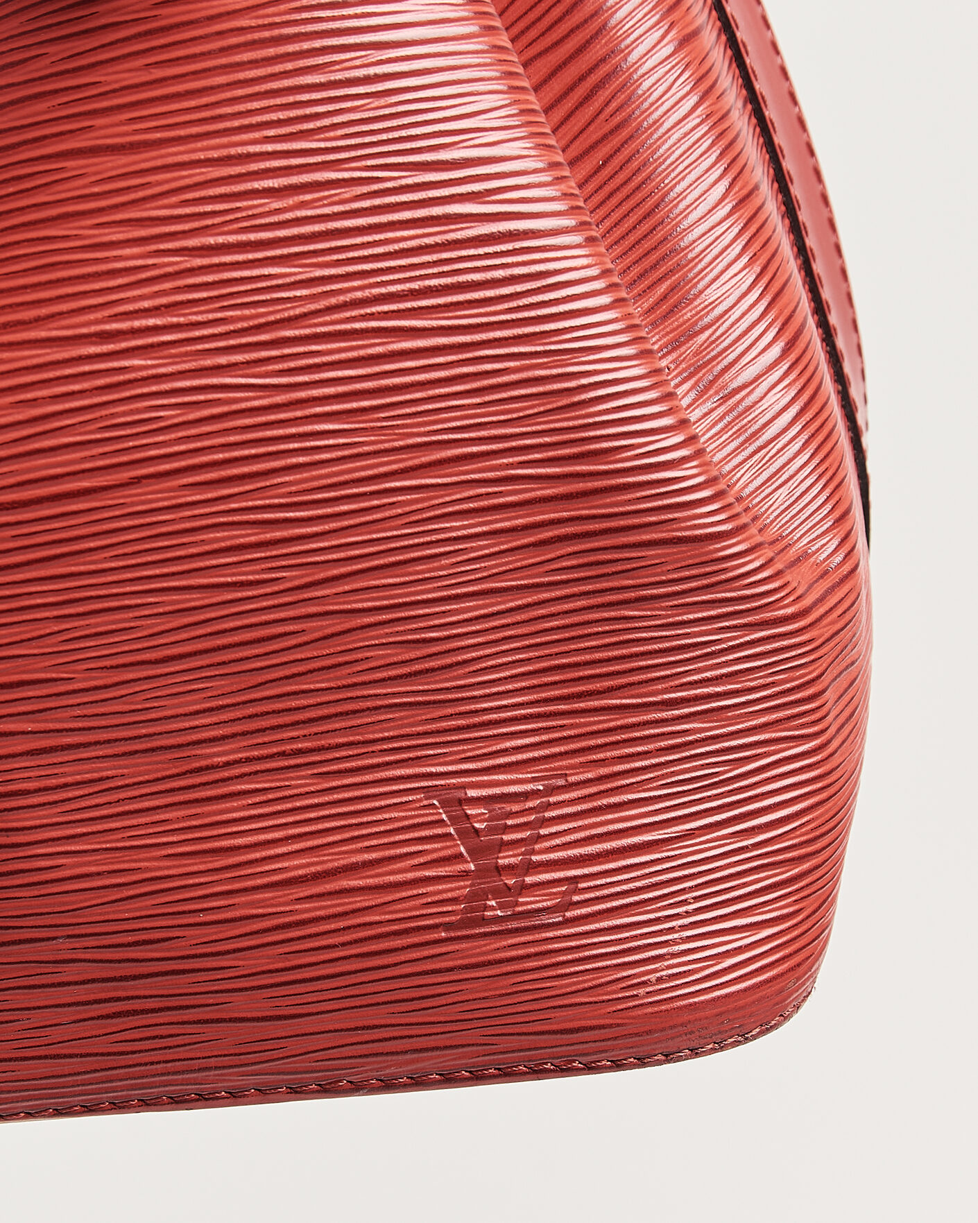Men | Pre-Owned & Vintage Bags | Louis Vuitton Pre-Owned | Petit Noé Epi Leather Red