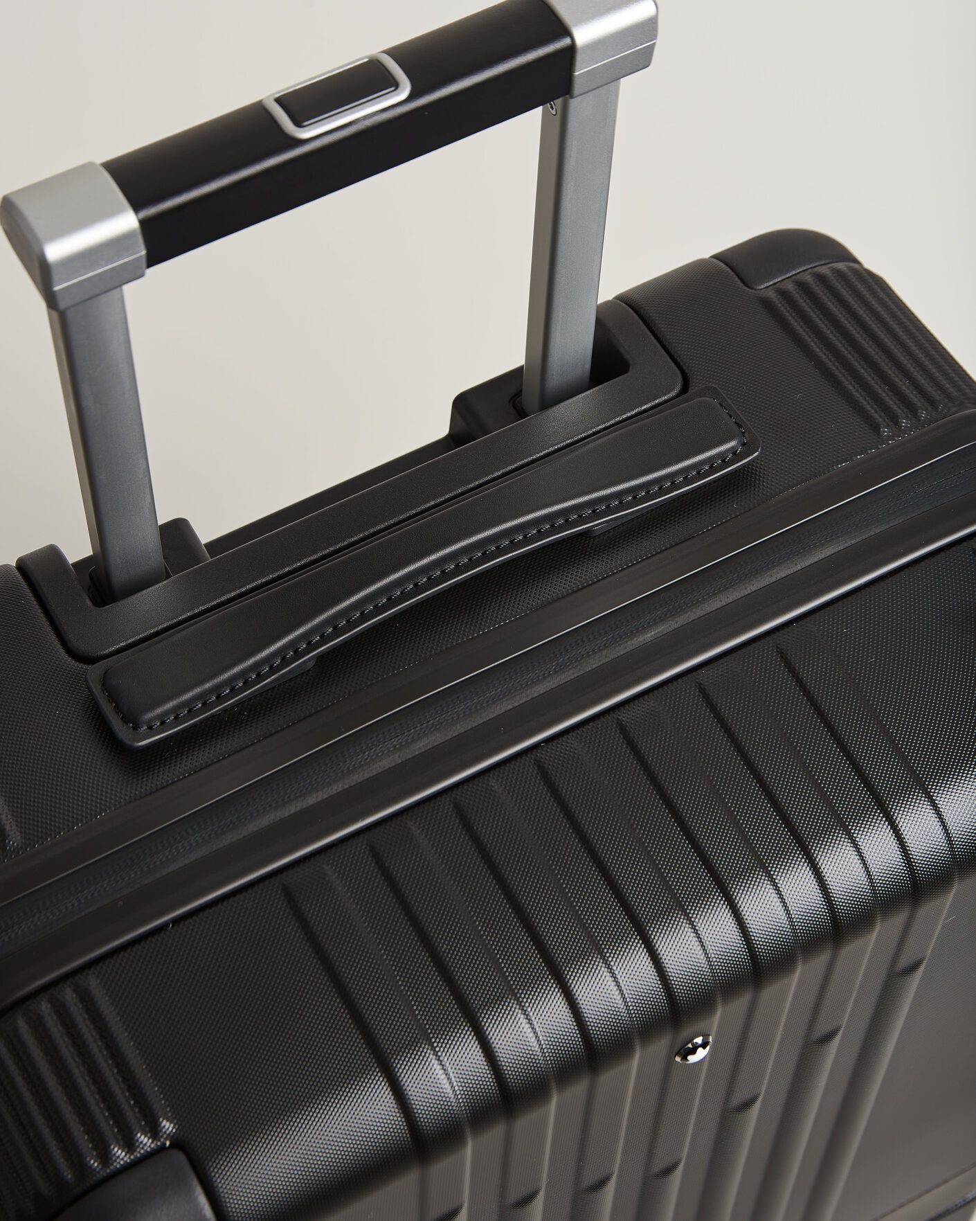 Men | Bags | Montblanc | #MY4810 Cabin Trolley Black