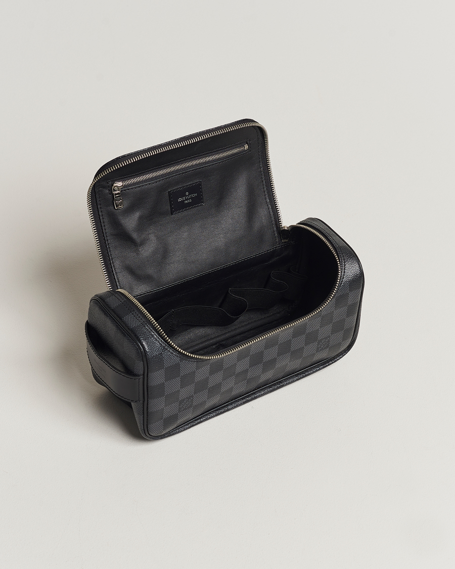 Men | Louis Vuitton Pre-Owned Toiletry Bag Damier Graphite | Louis Vuitton Pre-Owned | Toiletry Bag Damier Graphite