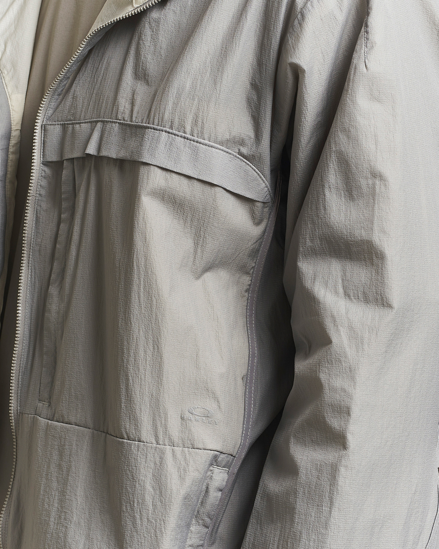 Men | Coats & Jackets | Oakley | Latitude Flight Wind Jacket Cement